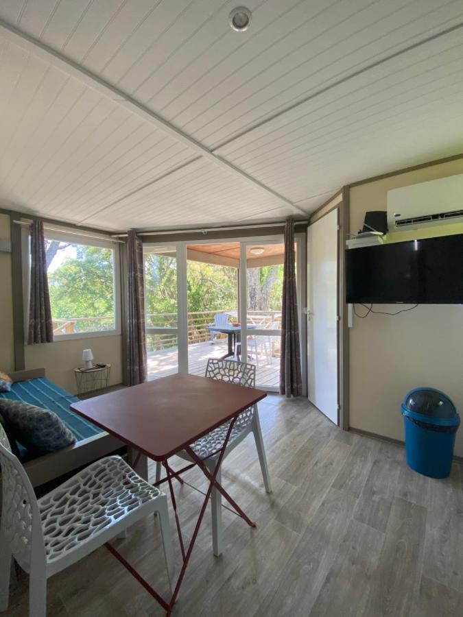 Les Chalets Des Iles Борго Екстериор снимка